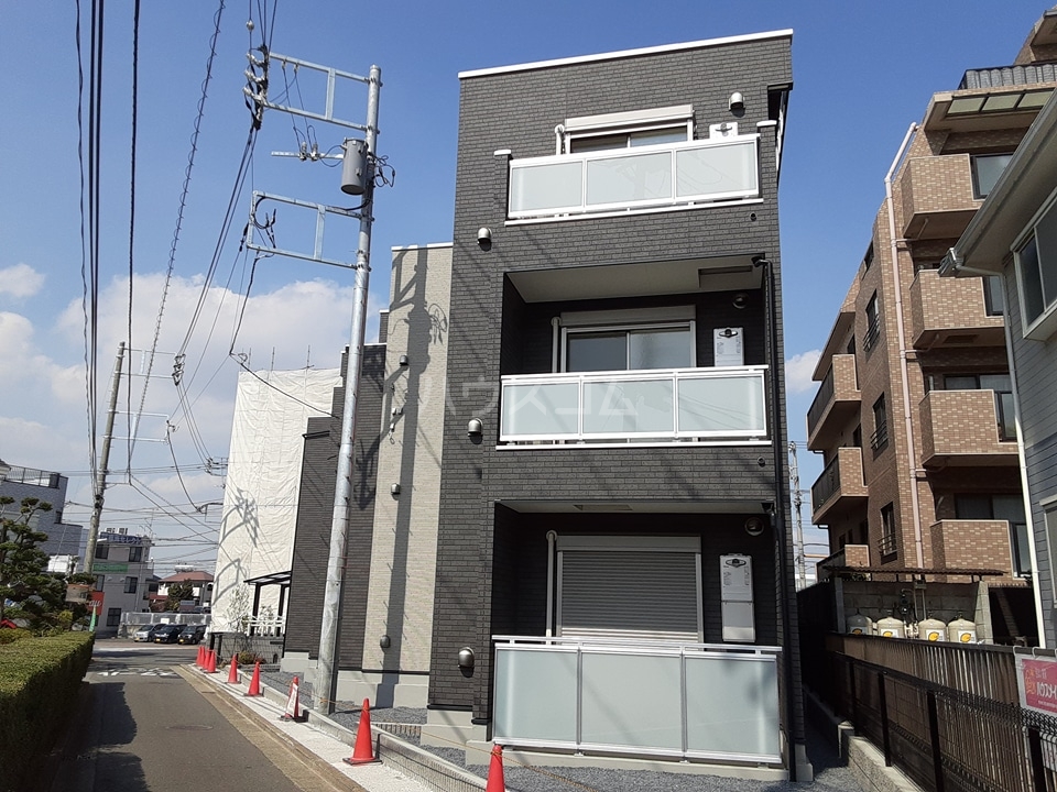 2/30 外観