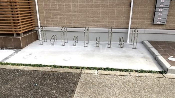 16/26 エントランス