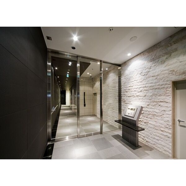 15/17 エントランス