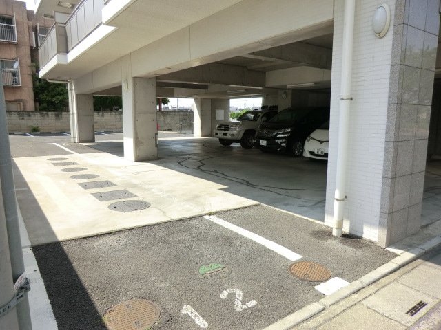 25/30 エントランス