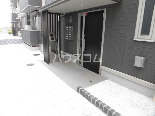 21/25 エントランス