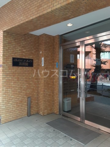 26/30 エントランス