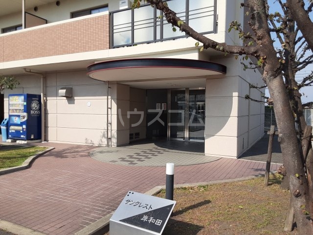 20/27 エントランス