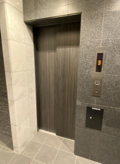 20/24 エントランス