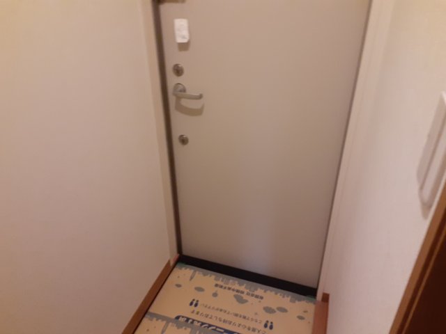 14/30 玄関