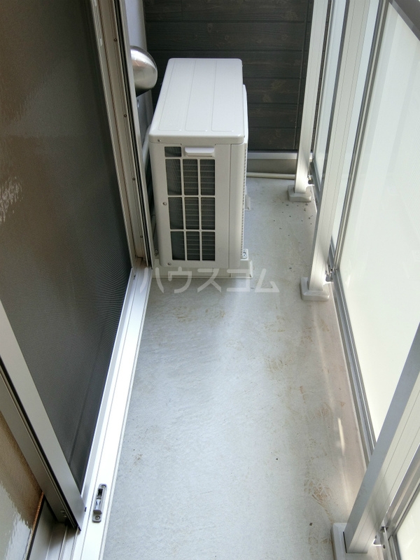 13/18 バルコニー