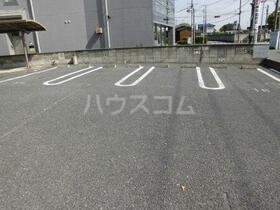 16/17 駐車場