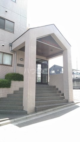 20/30 エントランス