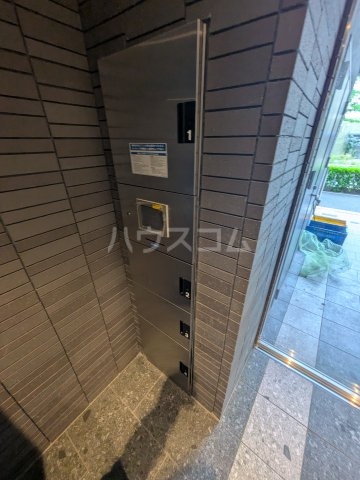 28/30 エントランス