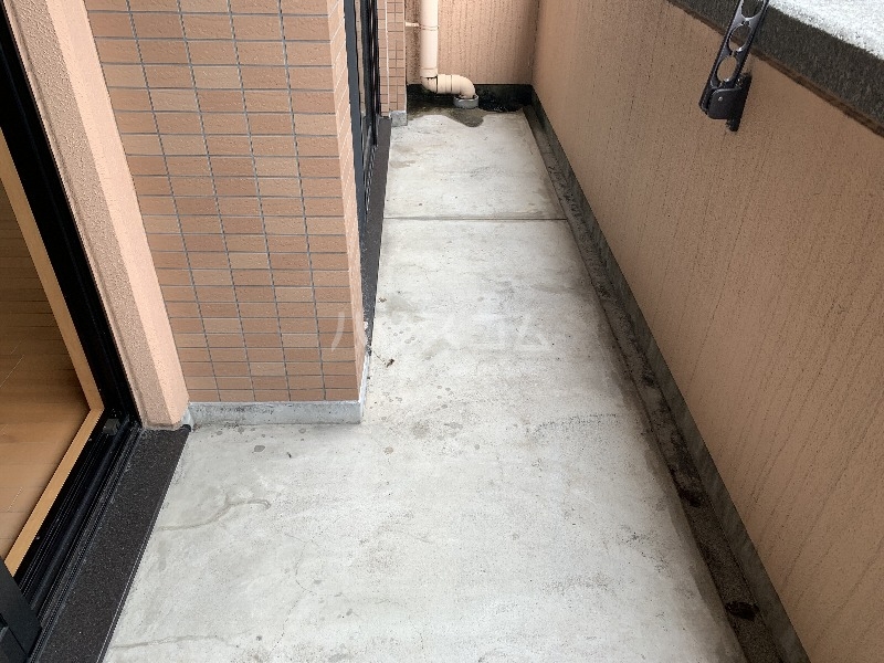 20/30 バルコニー