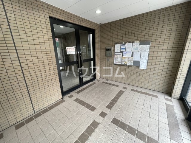 17/28 エントランス