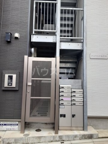 21/23 エントランス