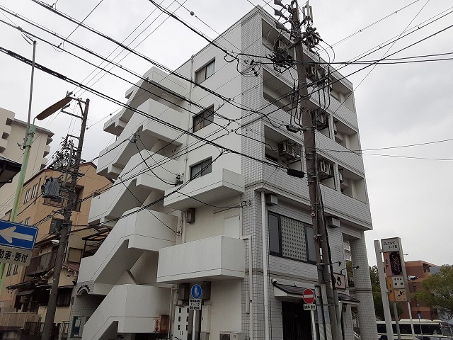 2/8 外観