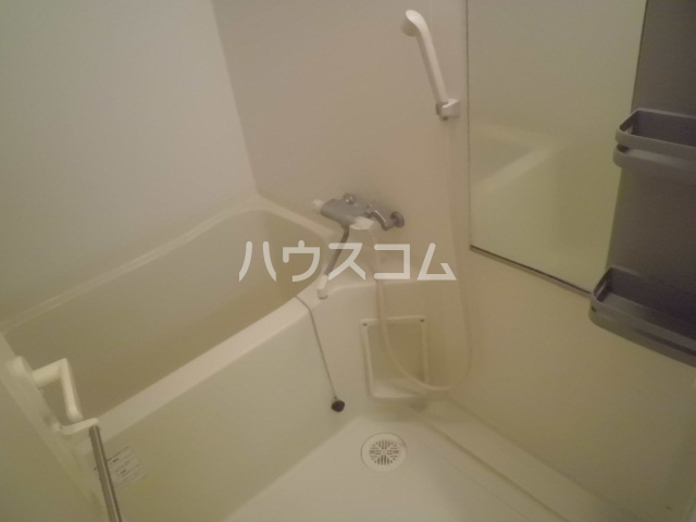 13/30 浴室