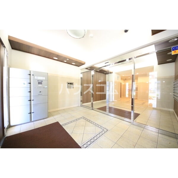 18/20 エントランス