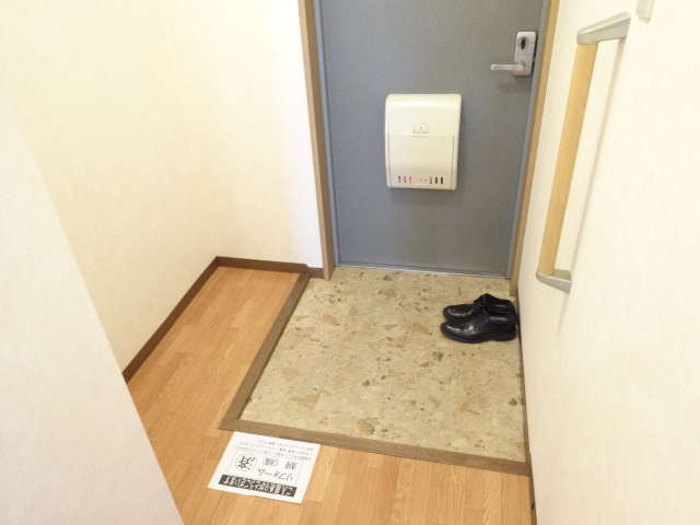 13/30 玄関
