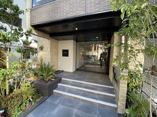 22/24 エントランス