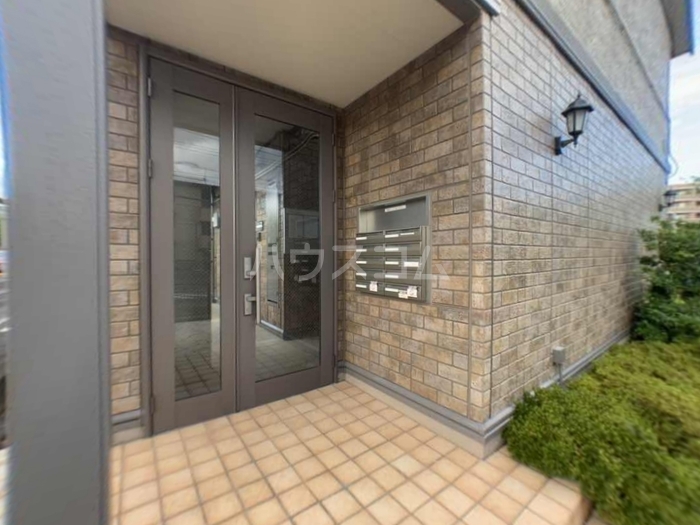 17/28 エントランス