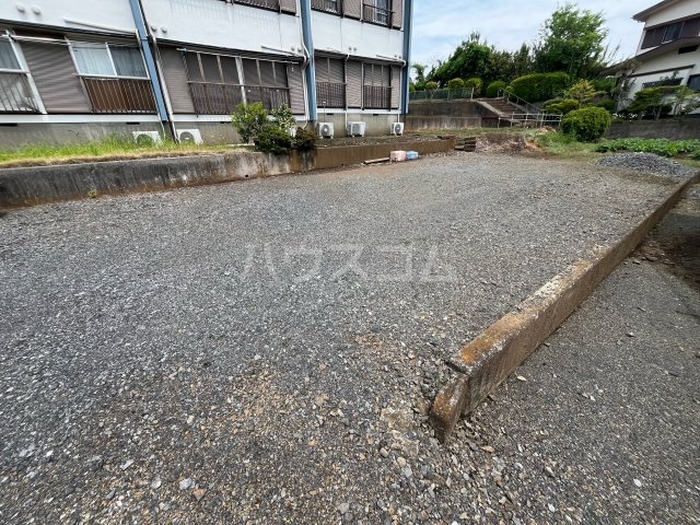 2/10 駐車場