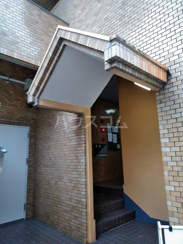 3/4 エントランス