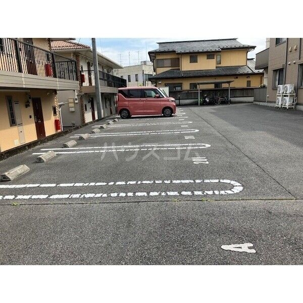 14/21 駐車場