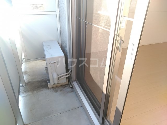 18/26 バルコニー