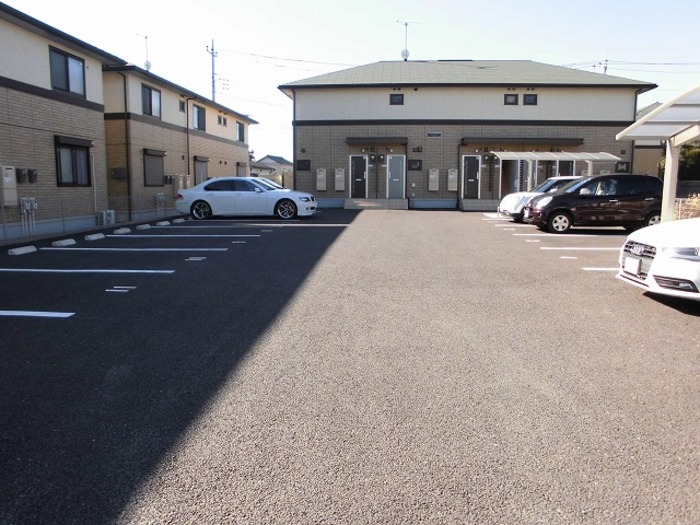 16/22 駐車場
