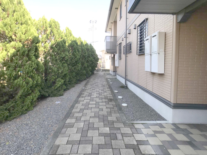 16/20 エントランス