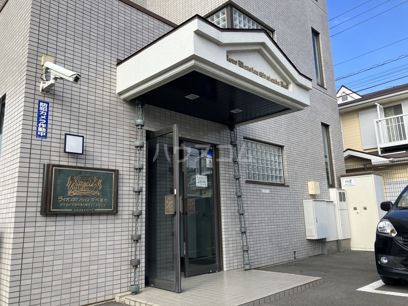 17/27 エントランス