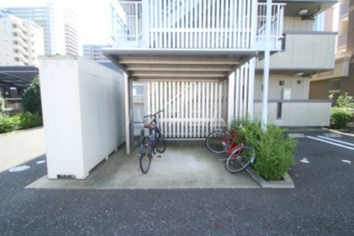 13/21 エントランス