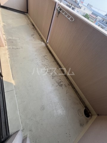 17/30 バルコニー