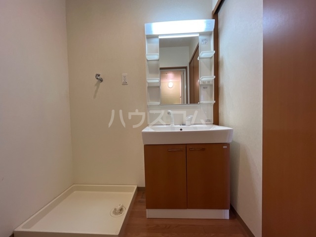 17/28 洗面