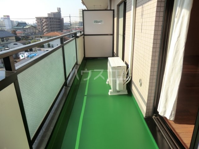 18/27 バルコニー