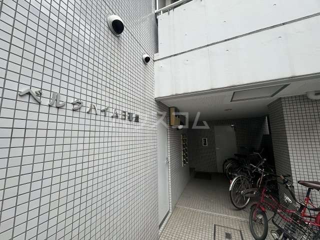 16/18 エントランス