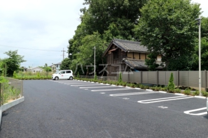 19/22 駐車場