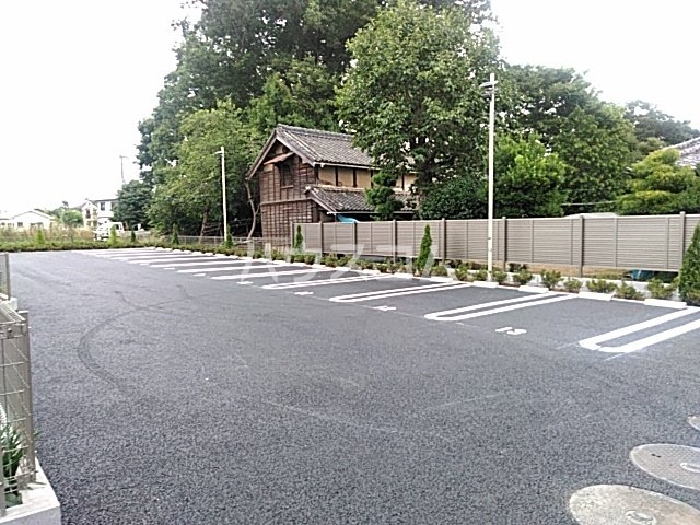 20/23 駐車場