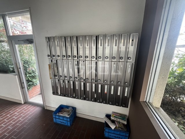 21/28 エントランス