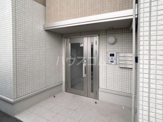 14/22 エントランス