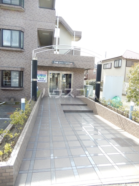 20/28 エントランス