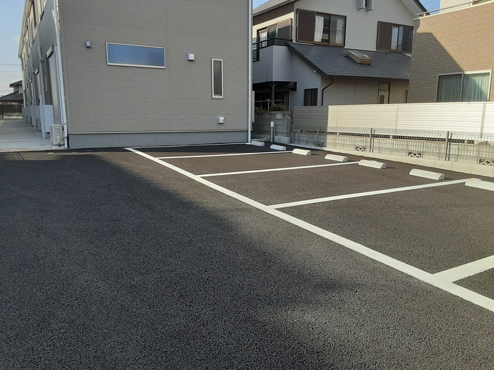 21/28 駐車場