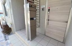 15/21 エントランス