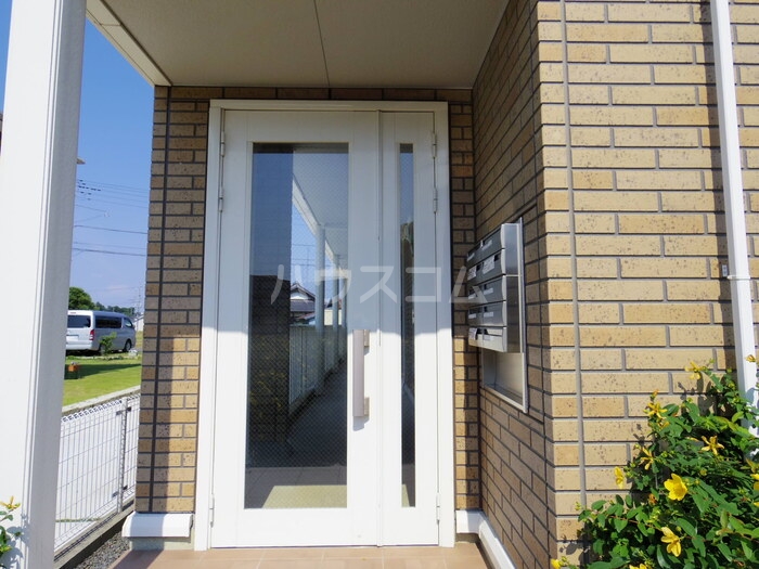 18/20 エントランス