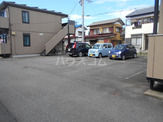 20/28 駐車場