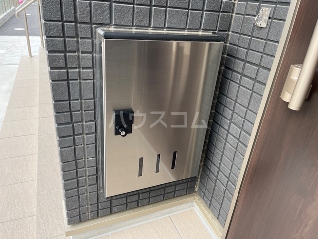 21/30 エントランス