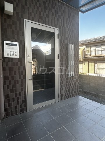 3/8 エントランス