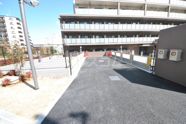 28/30 駐車場