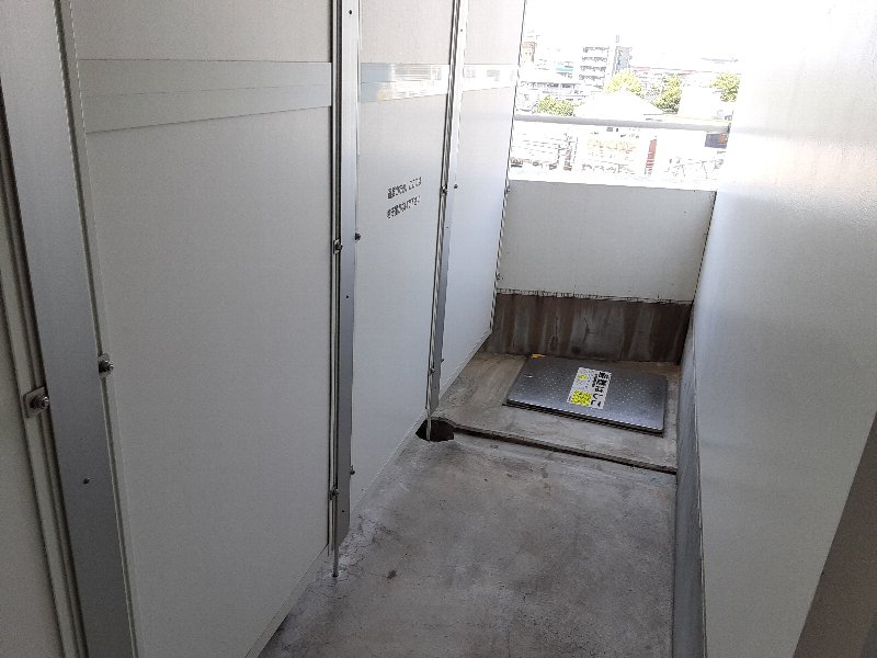 16/27 バルコニー