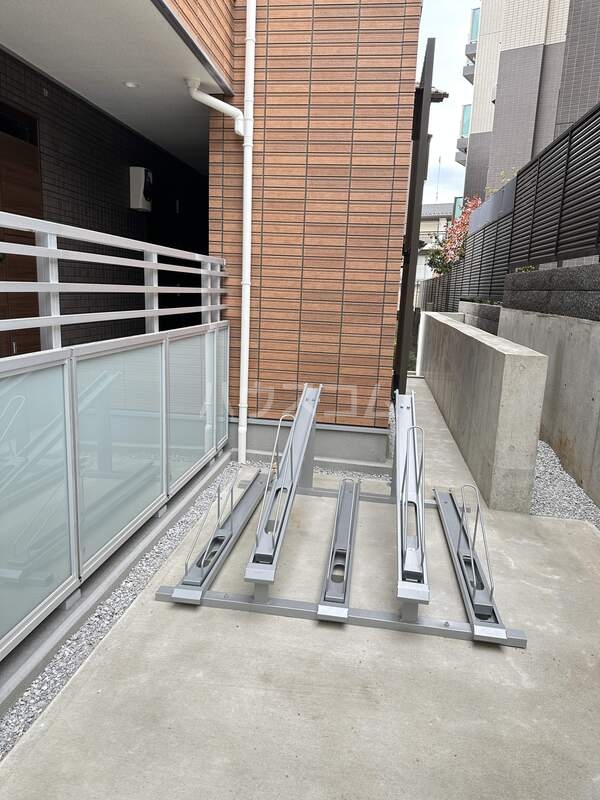 17/18 駐車場