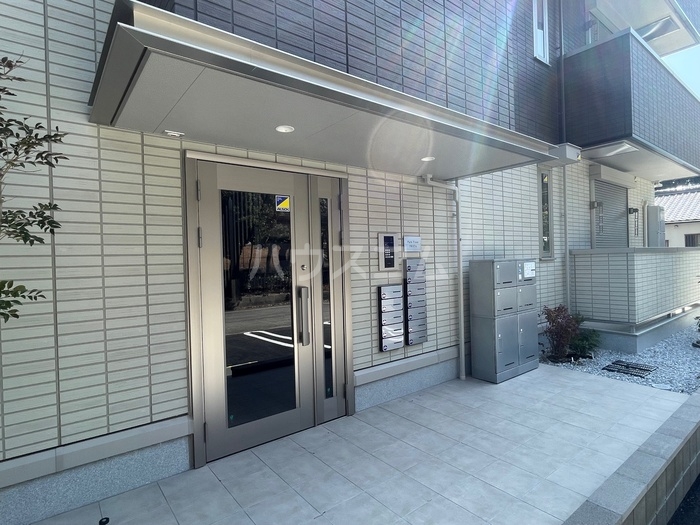 2/5 エントランス