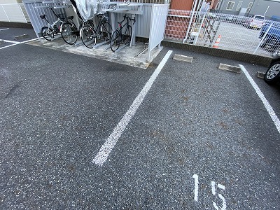 24/26 駐車場